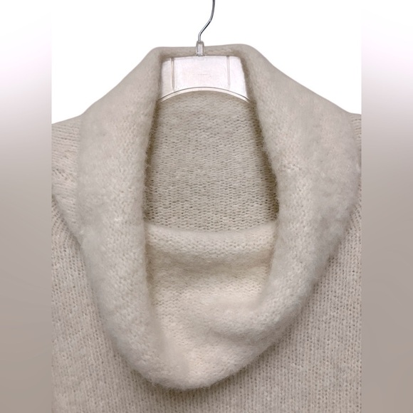 Vince Alpaca Elegant Minimalist Cowl Neckline Ivory White Women’s Size Large - Picture 4 of 12